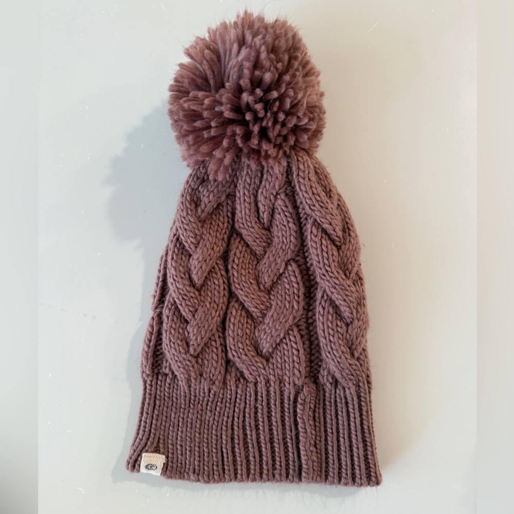 O’Neill Cozy Knit Pom-Pom Beanie -mauve